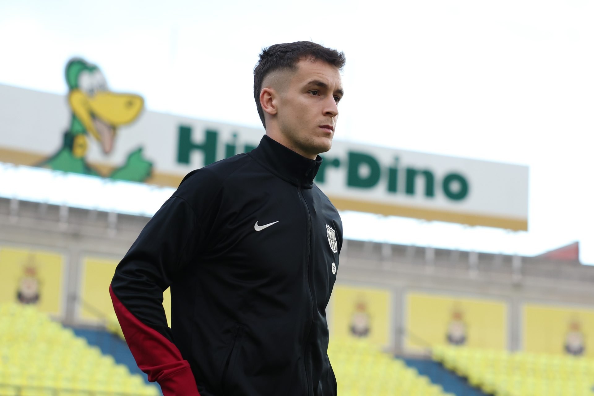 Aston Villa make €30m bid for Marc Casado, player yet to decide